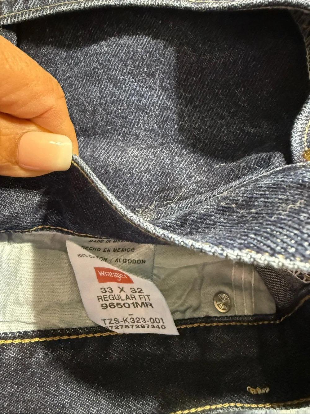 Wrangler Men's Dark Blue Relaxed Fit Jeans